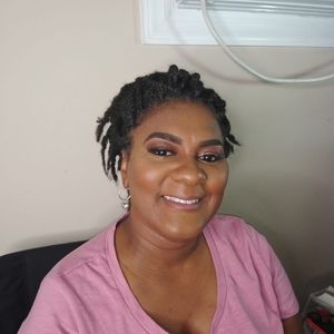 Meet your Posher, Yvette